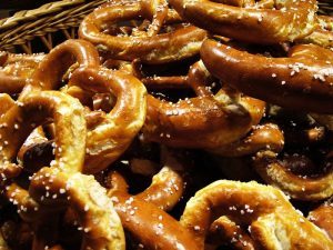 800px-absolute_bretzel_01-300x225-9189190